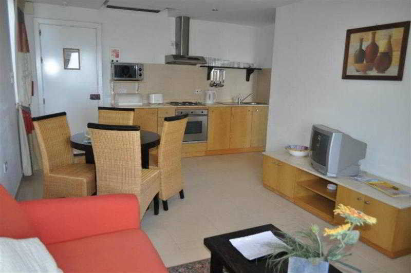 Club Salina Wharf Aparthotel 4*