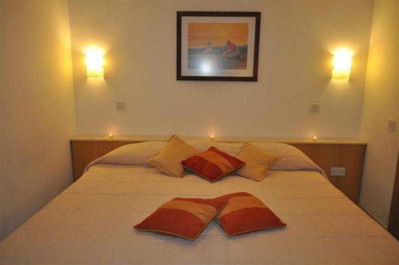 Club Salina Wharf Aparthotel Qawra