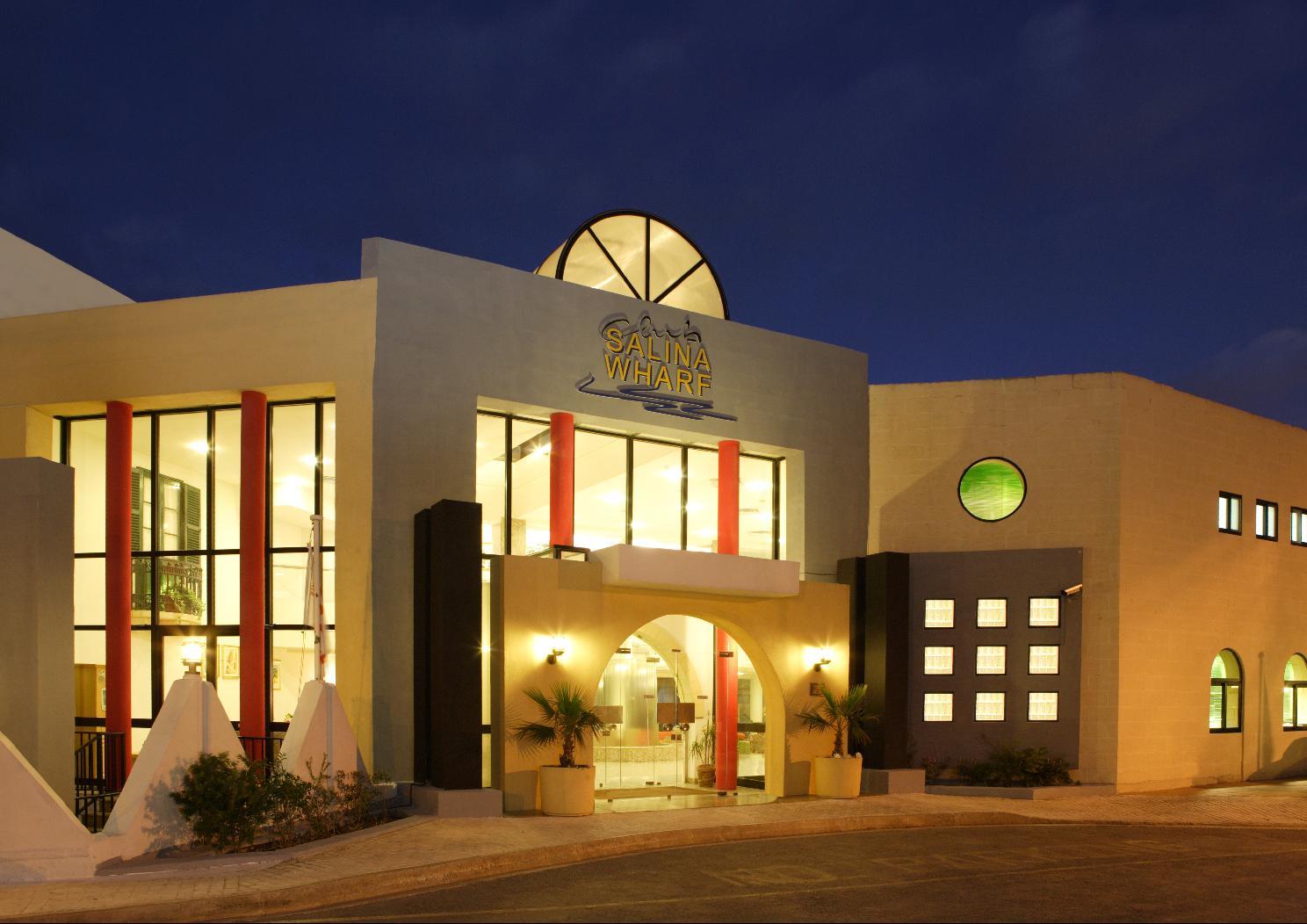 Club Salina Wharf Aparthotel